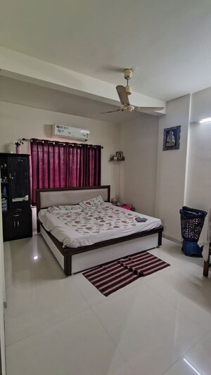 Bedroom in 2.5 BHK Apartment at Manish Nagar – for Rent