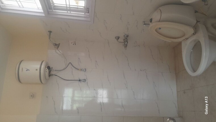 Bathroom, ss-mayfield-gardens 3 Bedroom 1520 Sq.Ft. Builder Floor In Sector 51 Gurgaon 10463922
