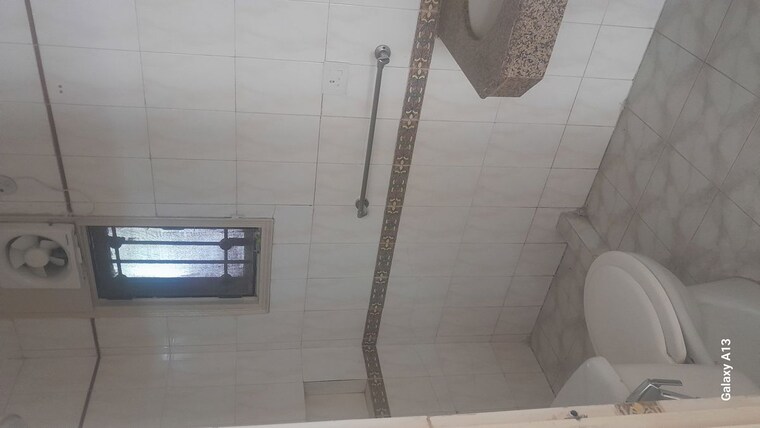 Bathroom, ss-mayfield-gardens 3 Bedroom 1530 Sq.Ft. Builder Floor In Sector 51 Gurgaon 10463930