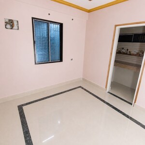 Room in 2 BHK Independent House at Raja Bazar – for Rent