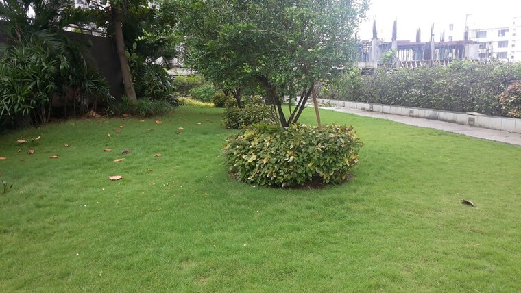 Garden, clover-everest-world-chs-ltd 3 Bedroom 950 Sq.Ft. Apartment In Kolshet Road Thane 10463954