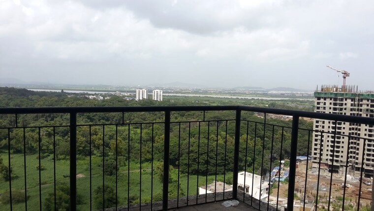 Exterior View, clover-everest-world-chs-ltd 3 Bedroom 950 Sq.Ft. Apartment In Kolshet Road Thane 10463954