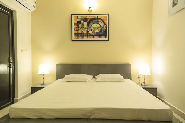Bedroom, dlf-independent-floors 1 RK 300 Sq.Ft. Builder Floor In Dlf City Phase 3 Gurgaon 10463966