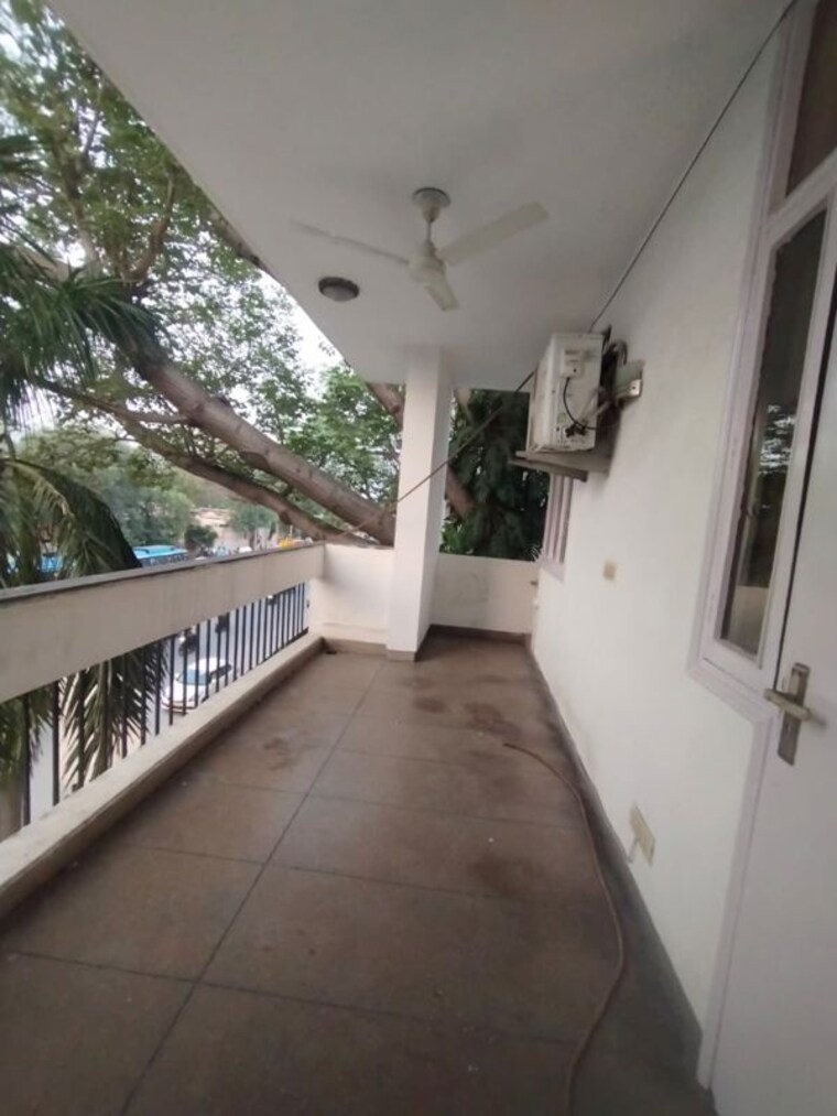 Balcony, vasant vihar 4 Bedroom 400 Sq.Yd. Builder Floor In Vasant Vihar Delhi 10464027