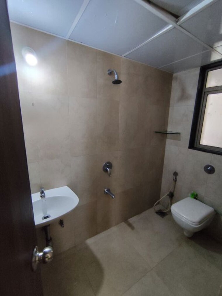 Bathroom, runwal-eirene 2 Bedroom 570 Sq.Ft. Apartment In Balkum Pada Thane 10464029