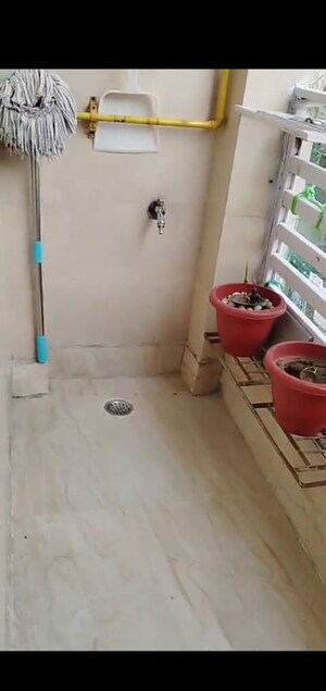 Furnished Amenities in 1 BHK Builder Floor at Dwarka Mor – for Rent