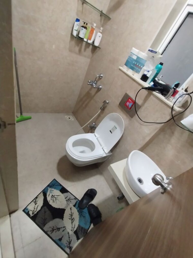 Bathroom, jp-eminence 1 Bedroom 410 Sq.Ft. Apartment In Andheri West Mumbai 10464028
