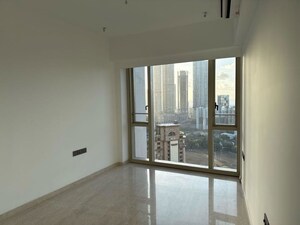 Room in 3 BHK Apartment at Lodha The Park, Worli – for Rent