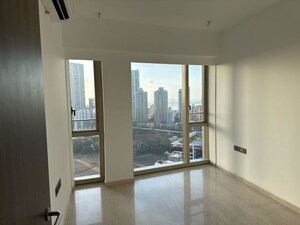 Room in 3 BHK Apartment at Lodha The Park, Worli – for Rent