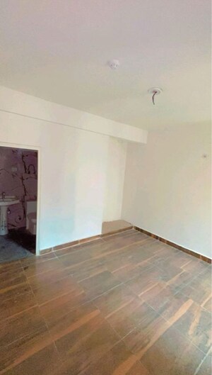 Room in 2 BHK Apartment at Migsun Vilaasa, Eta Ii Greater Noida – for Rent