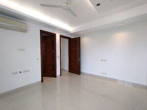 Room in 4 BHK Builder Floor at Vasant Vihar – for Rent