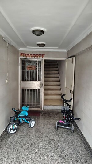 Parking in 4 BHK Builder Floor at Vasant Vihar – for Rent