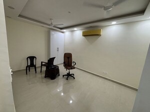 Room in 6+ BHK Builder Floor at Anand Niketan – for Rent