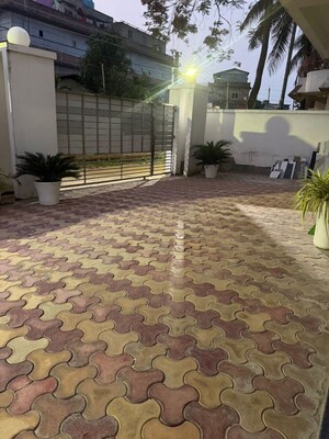 Parking in 6 BHK Builder Floor at Greater Kailash I – for Rent