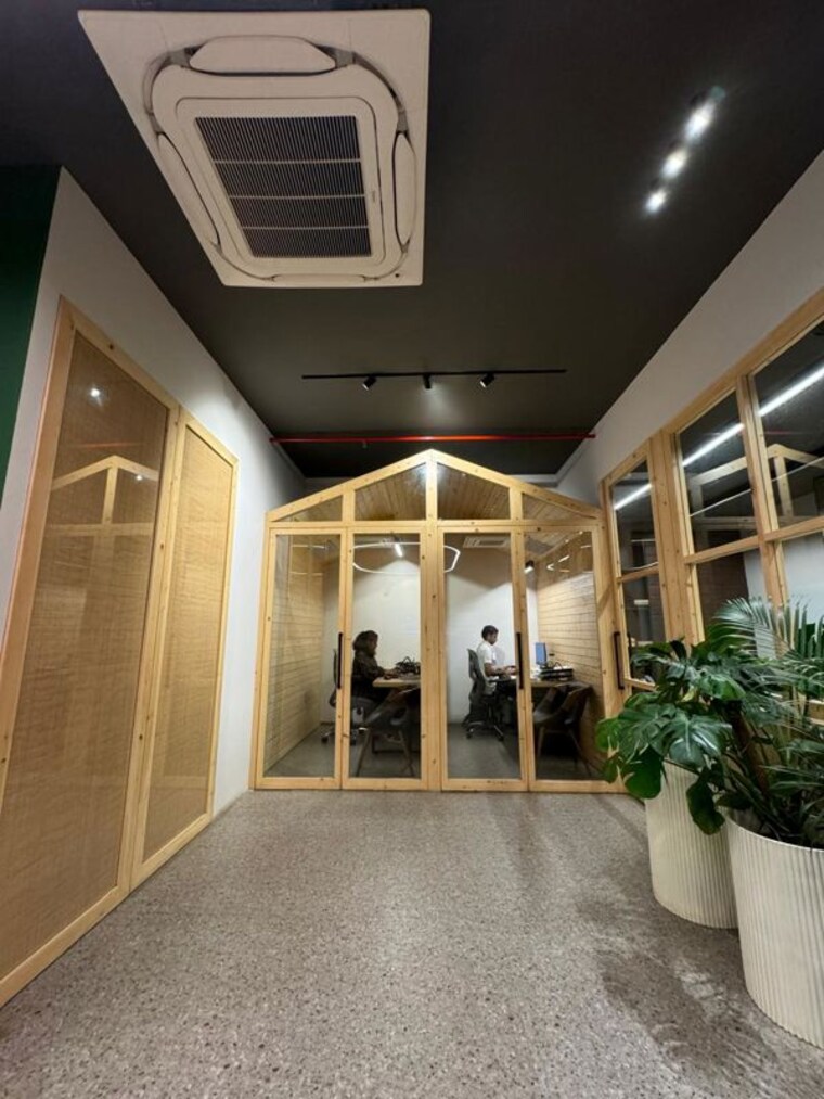 undefined, rustomjee-central-park Commercial Office Space 1150 Sq.Ft. In Andheri East Mumbai 10464110