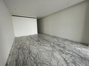 Room in 5 BHK Apartment at Sandesh Nagar – for Rent