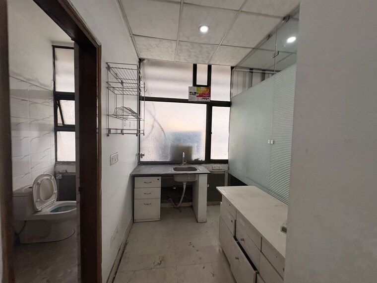 Kitchen, netaji subhash place Commercial Office Space 1000 Sq.Ft. In Netaji Subhash Place Delhi 10464154