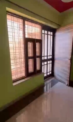 Room in 2 BHK Builder Floor at Sector 4 – for Rent
