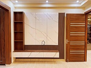 Room in 3 BHK Builder Floor at Sector 4 – for Rent