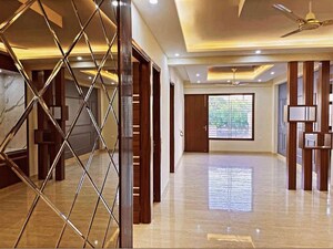 Staircase in 3 BHK Builder Floor at Sector 4 – for Rent