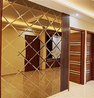 Parking in 3 BHK Builder Floor at Sector 4 – for Rent