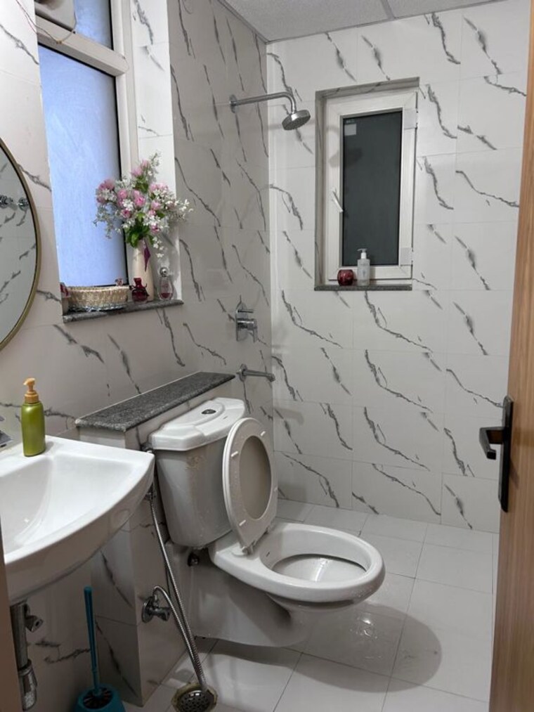 Bathroom, ramprastha-primera 3 Bedroom 1820 Sq.Ft. Apartment In Sector 37d Gurgaon 10448379