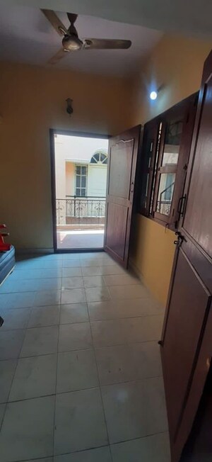 Room in 4 BHK Independent House at Benson Town – for Sale