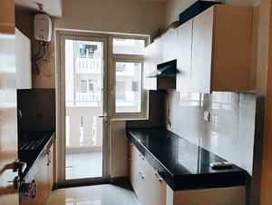 Kitchen in 2.5 BHK Apartment at Sector 68 – for Rent