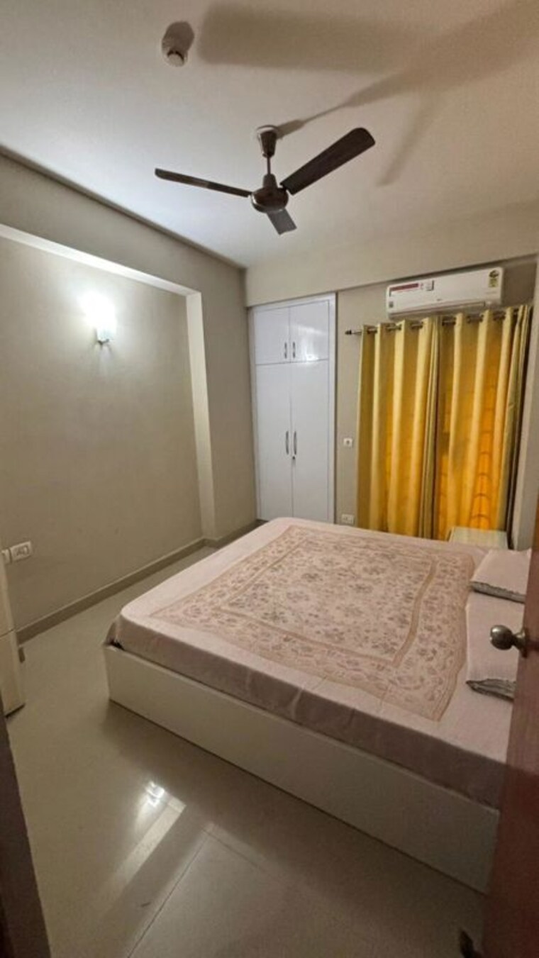 Bedroom, h-r-buildcon-elite-homz 2.5 Bedroom 1255 Sq.Ft. Apartment In Sector 77 Noida 10464174