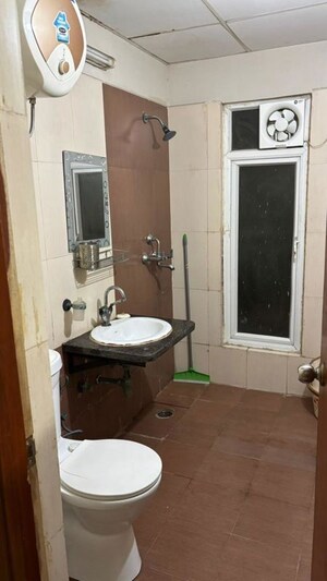 Bathroom in 2.5 BHK Apartment at H R Buildcon Elite Homz, Sector 77 – for Rent