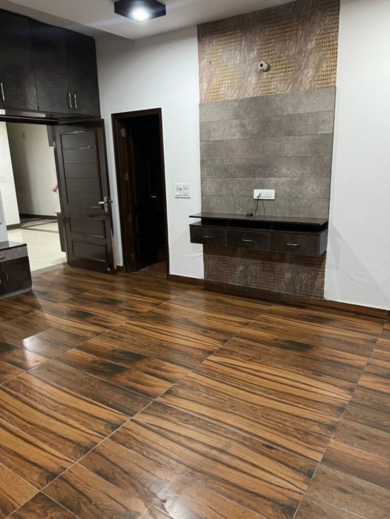 Room, phase 4 3 Bedroom 1000 Sq.Ft. Builder Floor In Phase 4 Mohali 10464191