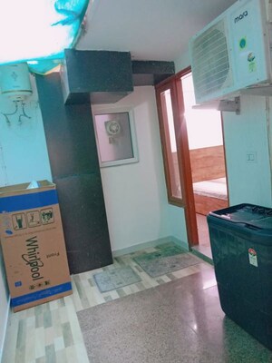 Team Area in 2 BHK Builder Floor at Ardee City, Sector 52 – for Rent