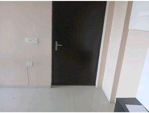 Room in 3 BHK Apartment at Tulip Violet, Sector 69 – for Sale