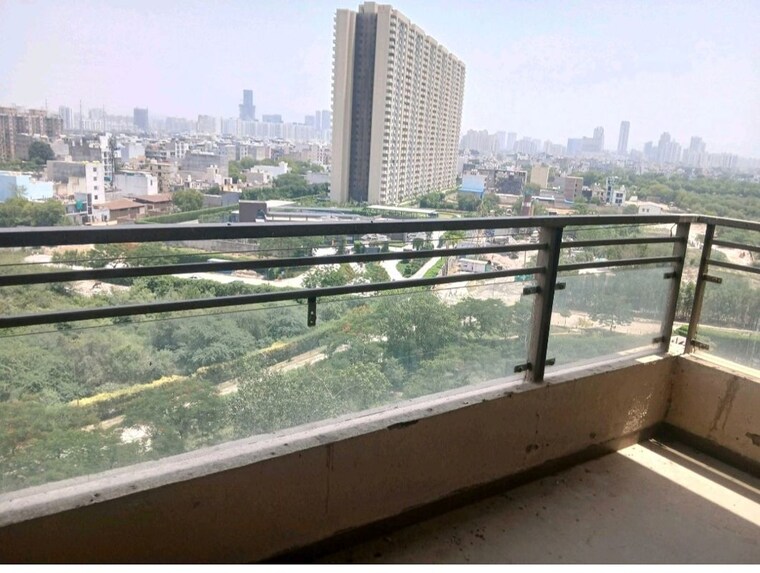 Swimming Pool, tulip-violet 4 Bedroom 2010 Sq.Ft. Apartment In Sector 69 Gurgaon 10464246