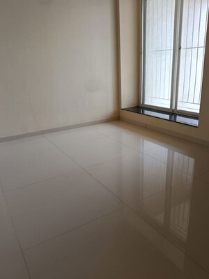 Room in 2 BHK Apartment at Patil Nagar – for Rent