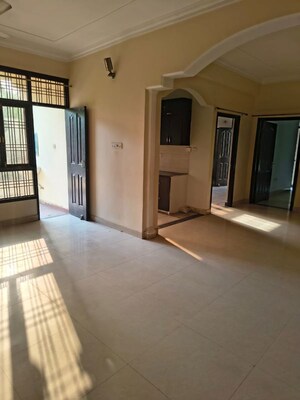 Room in 3 BHK Apartment at Raj Surya Greens, Raebareli Road – for Rent