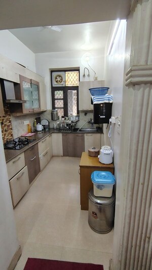 Team Area in 3 BHK Builder Floor at Greater Kailash I – for Rent