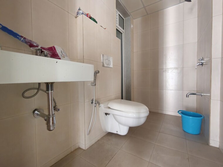 Bathroom, godrej-emerald 3 Bedroom 1044 Sq.Ft. Apartment In Ghodbunder Road Thane 10464303