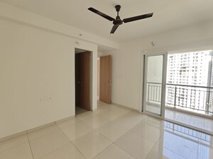 Room in 3 BHK Apartment at Godrej Emerald, Ghodbunder Road – for Rent