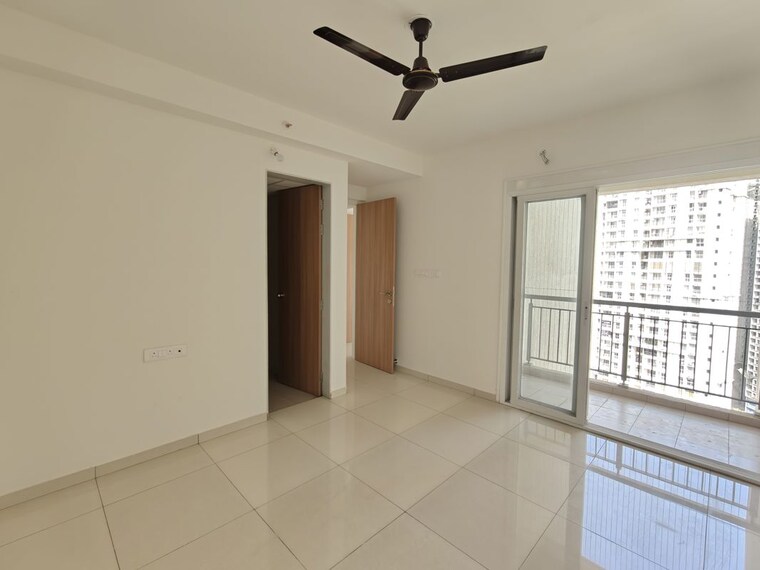 Room, godrej-emerald 3 Bedroom 1044 Sq.Ft. Apartment In Ghodbunder Road Thane 10464303