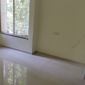 Room in 2 BHK Apartment at Kamgar Putala Vasahat – for Rent