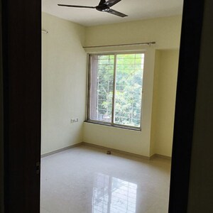 Room in 2 BHK Apartment at Kamgar Putala Vasahat – for Rent