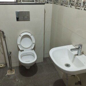 Bathroom in 2 BHK Apartment at Kamgar Putala Vasahat – for Rent