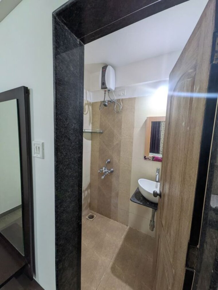 Bathroom, kamgar putala vasahat 3 Bedroom 1200 Sq.Ft. Apartment In Kamgar Putala Vasahat Pune 10464312