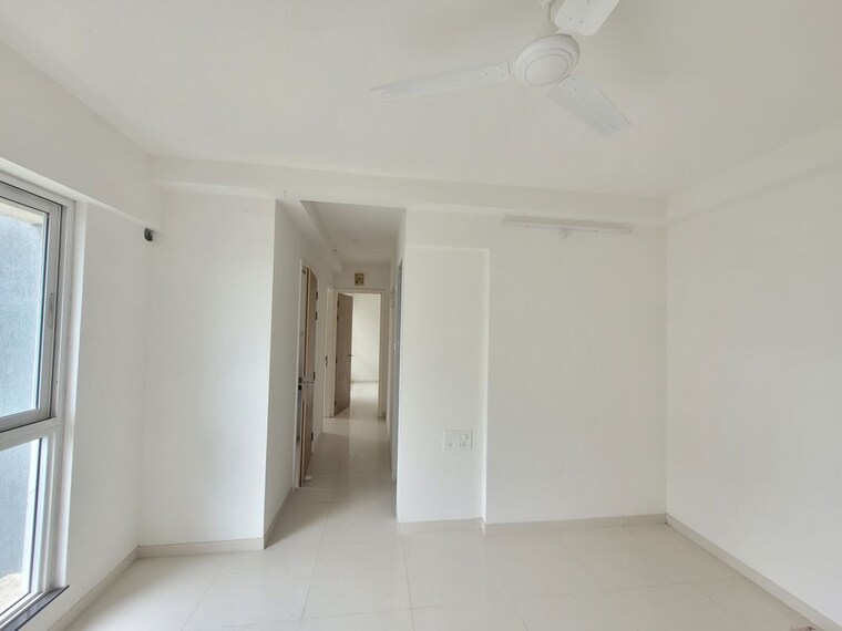 Room, godrej-emerald 2 Bedroom 700 Sq.Ft. Apartment In Ghodbunder Road Thane 10464313