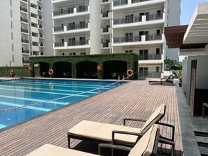3.5 BHK Apartment – Exterior View View at Central Park Flower Valley Aqua Front Towers, Sohna Sector 33 - for Rent