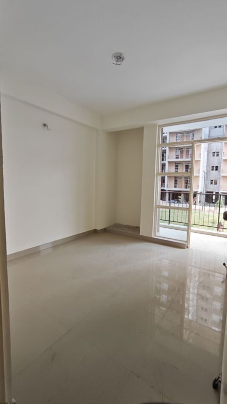 Room, s3-green-avenue 3 Bedroom 645 Sq.Ft. Apartment In Sector 85 Faridabad 10464336