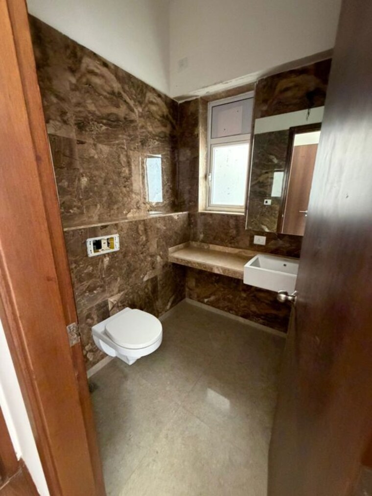 Bathroom, lnt-crescent-bay-t6 3 Bedroom 1800 Sq.Ft. Apartment In Parel Mumbai 10464359