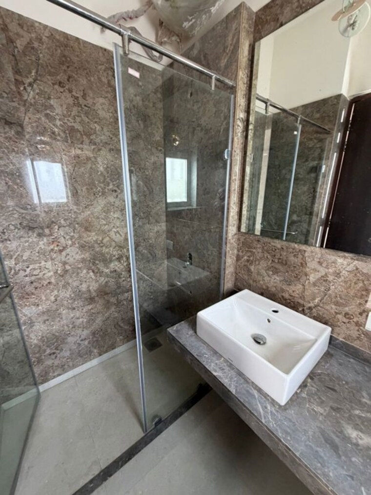 Bathroom, lnt-crescent-bay-t6 3 Bedroom 1800 Sq.Ft. Apartment In Parel Mumbai 10464359