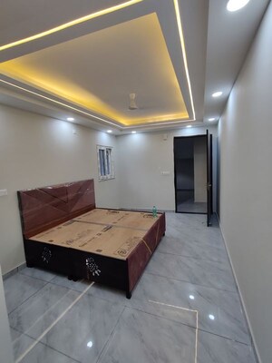 1 BHK Builder Floor For Sale in Laxman Chowk